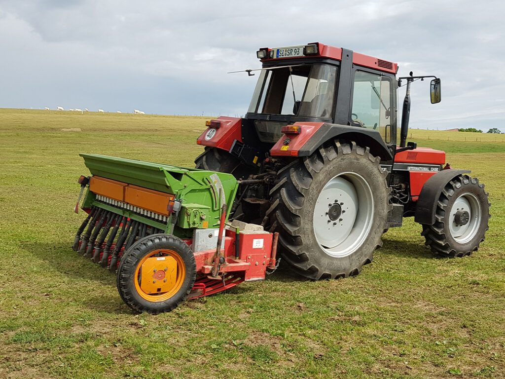 Maschinenring BHD Siegen Wittgenstein Buetje Grassaemaschine